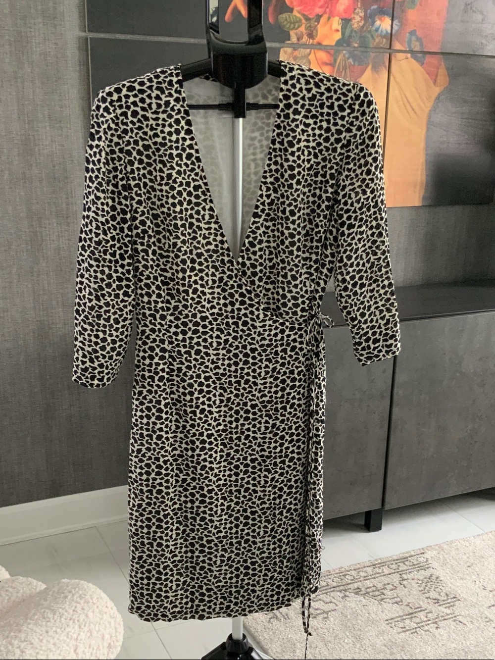 Liz Claiborne Black and White Leopard Print Silk Wrap Dress 6